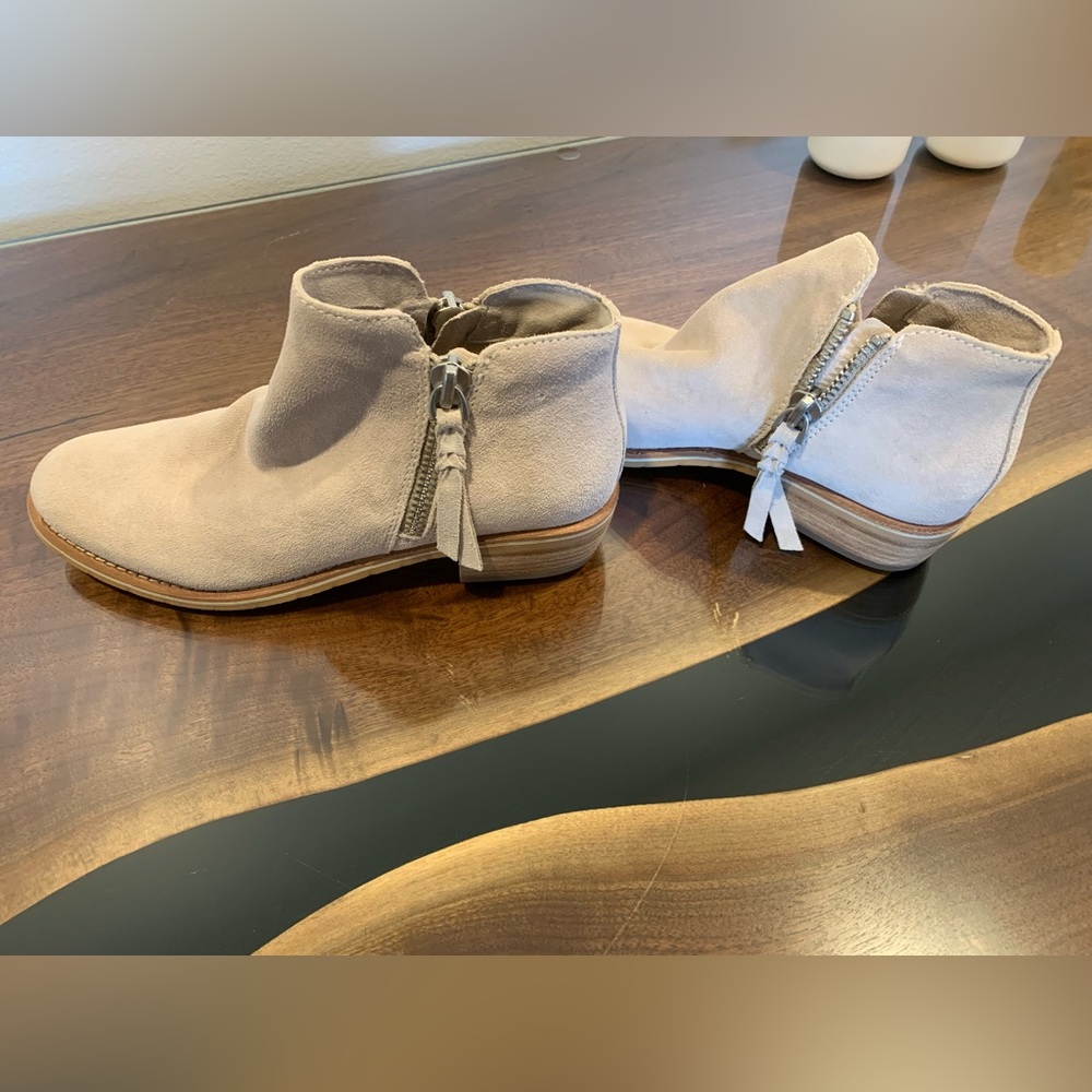 Dolce Vita Suede ankle booties